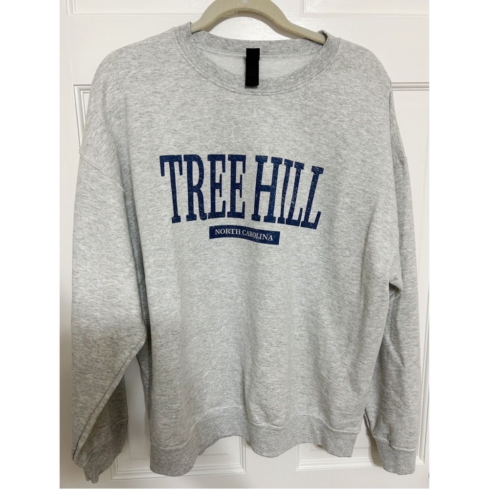 One Tree Hill - Gildan Heavy Blend Gray Sweatshirt